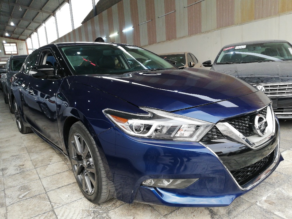 Nissan Maxima